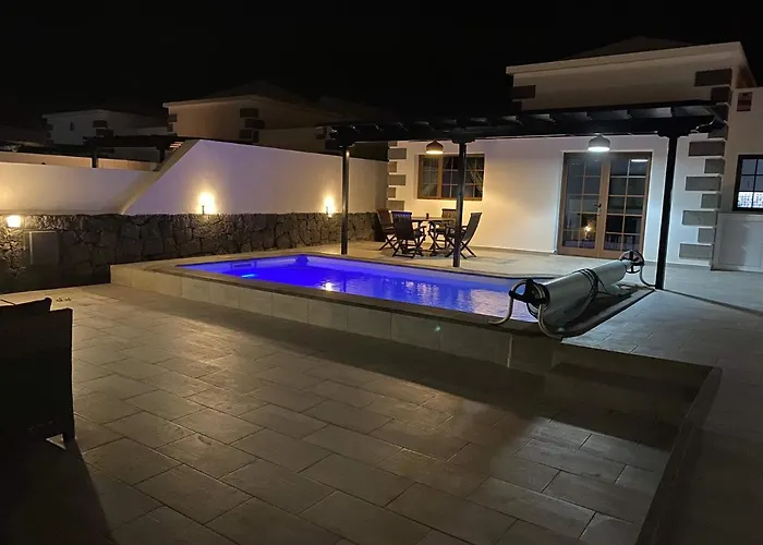 Villa Stunning Arabella - Heated Pool - Bbq - Amazing Terrace - *
