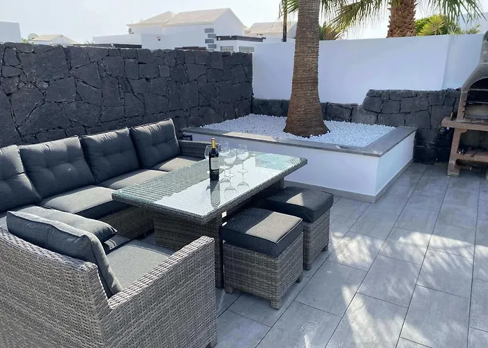 Villa Stunning Arabella - Heated Pool - Bbq - Amazing Terrace - Playa Blanca