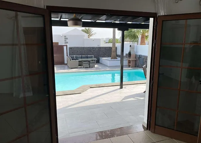 Stunning Arabella - Heated Pool - Bbq - Amazing Terrace - Playa Blanca