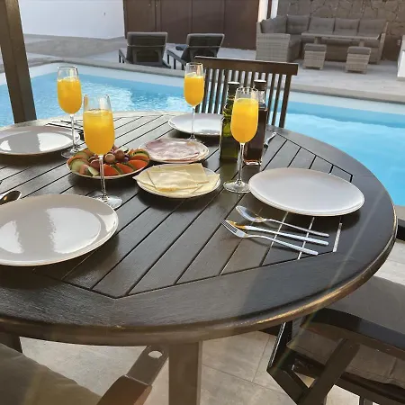 Вилла Stunning Arabella - Heated Pool - Bbq - Amazing Terrace - *