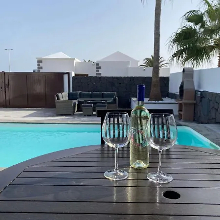 Stunning Arabella - Heated Pool - Bbq - Amazing Terrace - Вилла